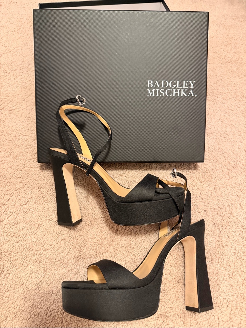 Badgley Mischka Black Platform Sandal Heels US 7.5